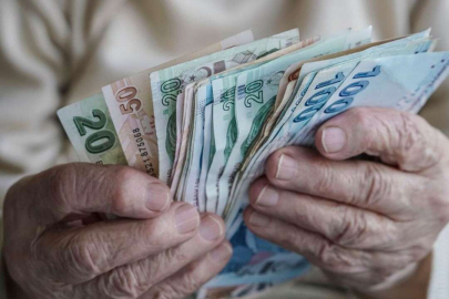 “EMEKLİLERİN BAYRAM İKRAMİYESİ 5500 TL OLSUN”