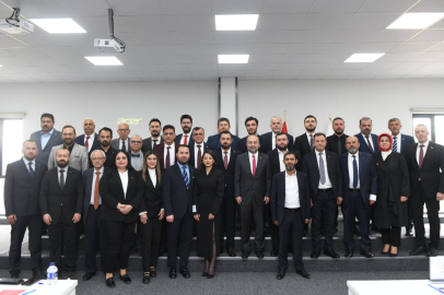 ALTIEYLÜL BELEDİYESİ’NDE YENİ DÖNEMİN İLK MECLİS TOPLANTISI GERÇEKLEŞTİRİLDİ