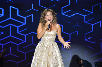 ŞEVVAL SAM'DAN BANDIRMA'DA UNUTULMAZ PERFORMANS