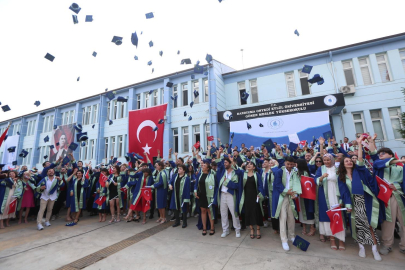 GÖNEN MYO ÖĞRENCİLERİ KEP FIRLATTI