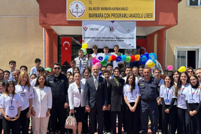 MARMARA’DA TÜBİTAK BİLİM FUARI RENKLİ GÖRÜNTÜLERE SAHNE OLDU