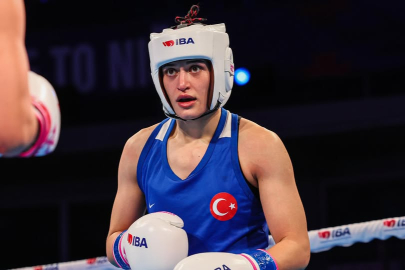 BALIKESİRLİ MİLLİ BOKSÖR KAHRAMAN DÜNYA ÜÇÜNCÜSÜ OLDU