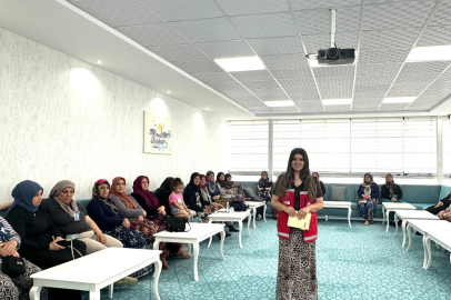 ALTIEYLÜL’DE KADIN VE İLETİŞİM TEKNİKLERİ EĞİTİMİ