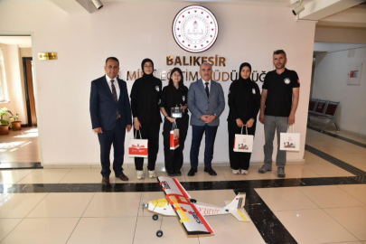 MEB ROBOT YARIŞMASI'NDA İKİNCİ OLAN KOCASEYİT İHA TAKIMI'NDAN ZİYARET