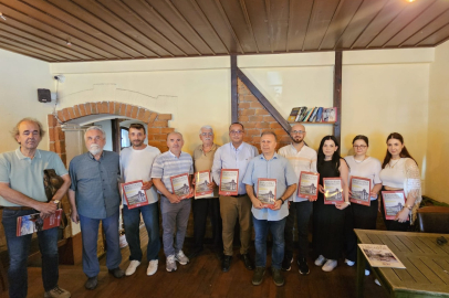 “BANDIRMA TARİH KULÜBÜ” DERGİSİNİN İKİNCİ SAYISI TANITILDI
