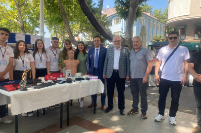 BANDIRMA’DA ÖĞRENCİLER BAŞARILARINI GENÇLİK ŞENLİĞİYLE KUTLADI