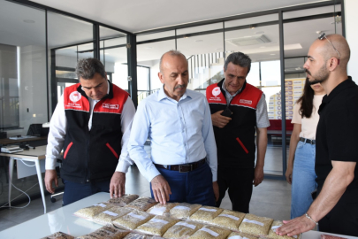 GÖNEN’DEN YURT DIŞINA YERLİ TOHUM GÖNDERİLDİ  