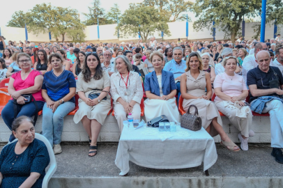 BURHANİYE KADINLAR KOROSU’NDAN NOSTALJİ DOLU KONSER