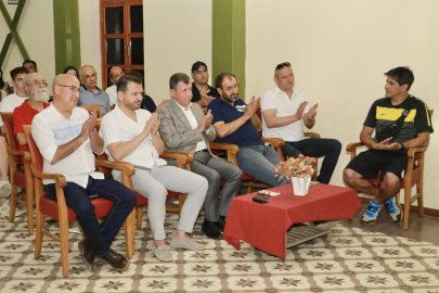 KADIN VOLEYBOLUNUN YERİ BURHANİYE’DE TARTIŞILDI