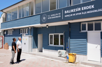 MÜDÜR ÖZALP, BANDIRMA VE ERDEK’TEKİ SPOR TESİSLERİNİ İNCELEDİ