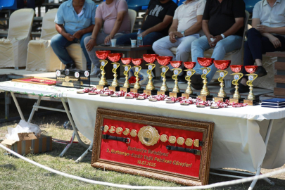 BURHANİYE’DE KIZIKLI ER MEYDANI PEHLİVANLARI AĞIRLADI