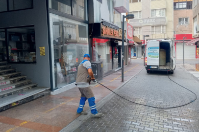 BANDIRMA’DA BELEDİYE EKİPLERİ SAHADA