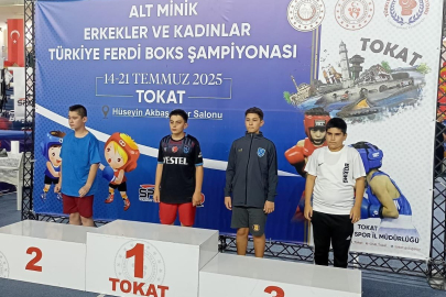 BALIKESİRLİ BOKSÖR TÜRKİYE ÜÇÜNCÜSÜ OLDU