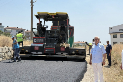 ERDEK ATLAS CADDESİ ASFALTA KAVUŞTU