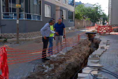 SUSURLUK’TA NURİBEY CADDESİ ELEKTRİK HATLARI YER ALTINA ALINIYOR