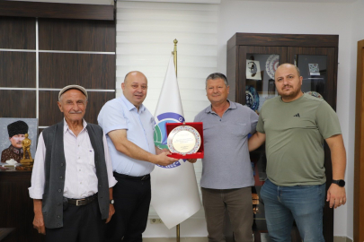 GÖNENLİLERDEN BELEDİYEYE HİZMET TEŞEKKÜRÜ