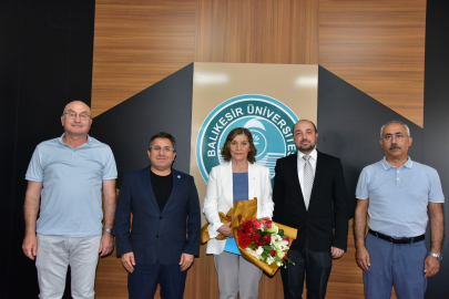 BAÜN MİMARLIK FAKÜLTESİ'NDE GÖREV TESLİMİ