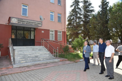 SINDIRGI’DA DEPREM SONRASI OKUL İNCELEMELERİ BAŞLADI