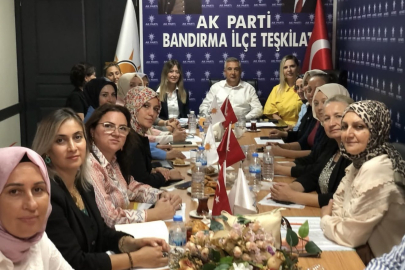 AK KADINLAR’DAN BANDIRMA’DA İSTİŞARE TOPLANTISI