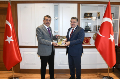 Bakan Yusuf Tekin’den Trabzon’a ziyaret