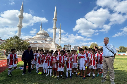 ERDEKSPOR YAZ SPOR OKULUNDA SERTİFİKA TÖRENİ DÜZENLENDİ