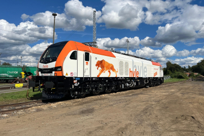 Stadler, 100. EURODUAL Lokomotifini European Loc Pool'a Teslim Etti