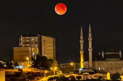 “KANLI AY” TUTULMASI BANDIRMA’DA GÖRSEL ŞÖLEN SUNDU