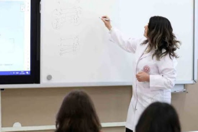YENİ EĞİTİM ÖĞRETİM YILI BAŞLADI: 18 MİLYON ÖĞRENCİ İÇİN DERS ZİLİ ÇALDI