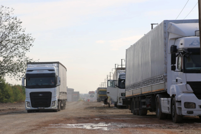 Kocaeli'de Tır Parkı Hem Trafiği Hem Sürücüleri Rahatlattı