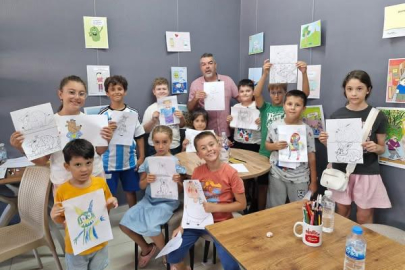 AYVALIK’TA ÇOCUKLAR KARİKATÜR ATÖLYESİNDE