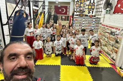 BANDIRMA’DA ÇOCUKLARA 6 AY ÜCRETSİZ KİCK BOKS EĞİTİMİ