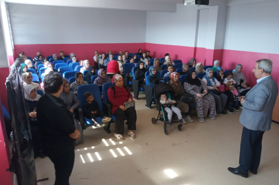 BANDIRMA’DA VELİLERE YENİ EĞİTİM MODELİ ANLATILDI