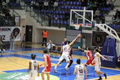 BANDIRMA BORDO BASKETBOL EVİNDE RAKİBİNE ŞANS TANIMADI