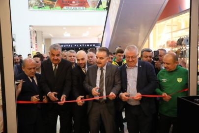 EDREMİTSPOR TARAFTAR MAĞAZASI “EDROSTORE” HİZMETE AÇILDI