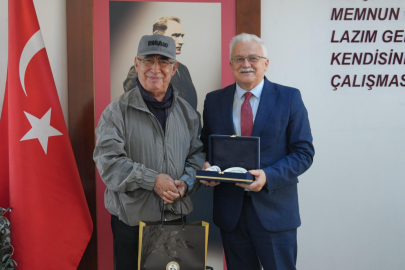 USTA SANATÇI ŞENER ŞEN, BURHANİYE BELEDİYESİ’Nİ ZİYARET ETTİ