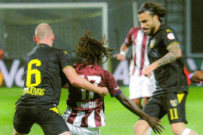 BANDIRMASPOR İLE İSTANBULSPOR, 1-1 BERABERE KALDI