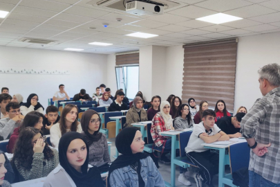 BİRUNİ ÜNİVERSİTESİ BANDIRMA’NIN ÖĞRENCİLERİNİ AĞIRLADI