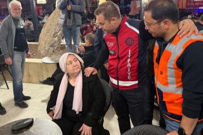 BAŞKAN AKIN DEPREMİN ARDINDAN SINDIRGI'DA