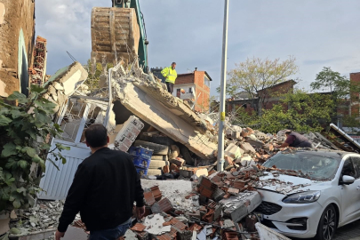 SINDIRGI’DA DEPREM SONRASI ÇALIŞMALAR DEVAM EDİYOR