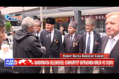BANDIRMA’DA GELENEKSEL CUMHURİYET SOFRASINDA BİRLİK VE COŞKU