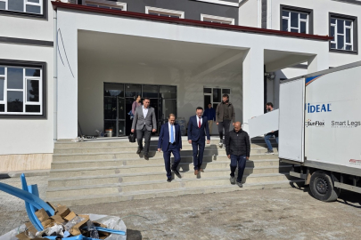 KAYMAKAM AKSAKAL BANDIRMA ORTAOKULU İNŞAATINI İNCELEDİ