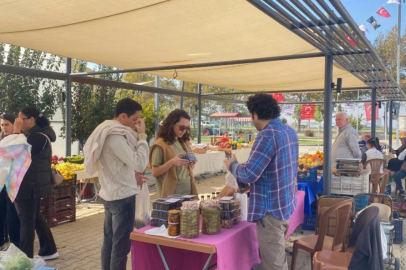 Efes Tarlası'nda üretici de tüketici de memnun