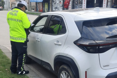 BANDIRMA’DA TRAFİK DENETİMLERİNDE YÜZLERCE SÜRÜCÜYE CEZA