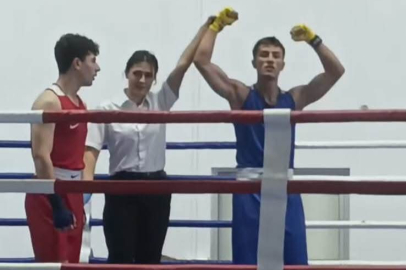 BANDIRMALI GENÇ BOKSÖRLERDEN CUMHURİYET BAYRAMI ŞAMPİYONLUĞU