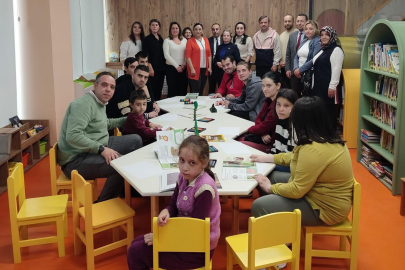 BALIKESİR’DE 10 KASIM ANMA SERGİSİNE YOĞUN İLGİ