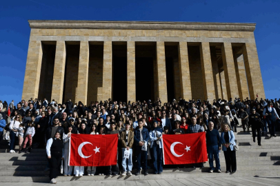 Balıkesirli gençlerden Ata’ya vefa ziyareti
