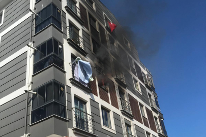 APARTMAN DAİRESİNDE KORKUTAN YANGIN