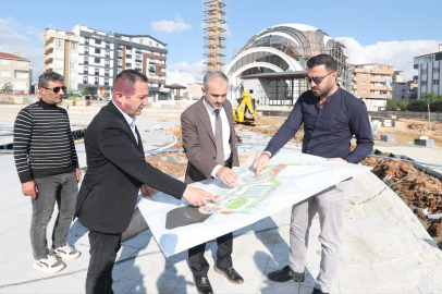 Başkan Çiftçi, Çayırova Kent Meydanı’nda incelemelerde bulundu