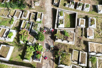 Ordu'da mezarlıkların bakımını unutmuyor