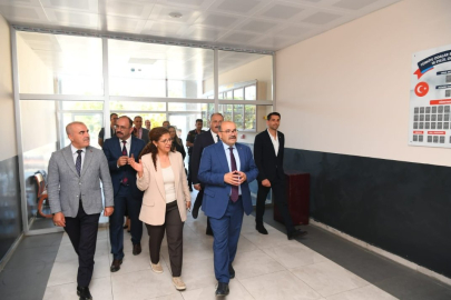 VALİ USTAOĞLU’NDAN ERDEK’TE OKUL ZİYARETİ